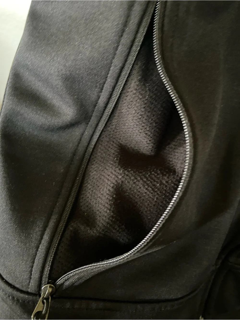 The North Face Men’s Black Lightweight Full-Zip Jacket
